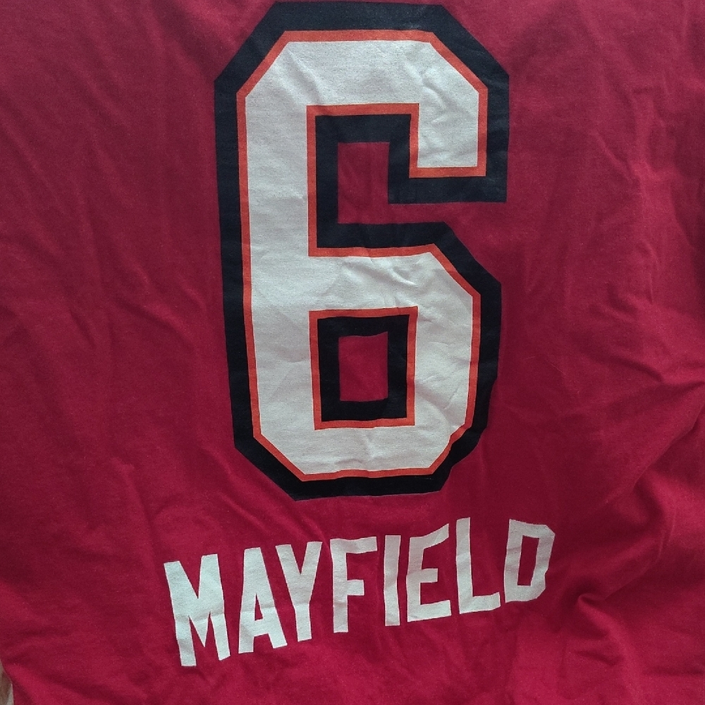 Fanatics Women's Red Tampa Bay Buccaneers V-Neck Tee - Picture 8 of 8